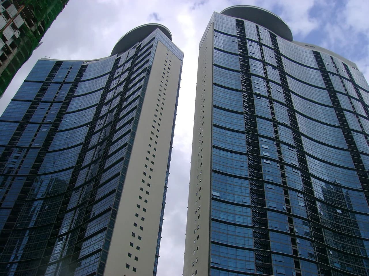 Pacific Plaza Towers | 3BR 298sqm Condo for Rent in Taguig City - Bgc