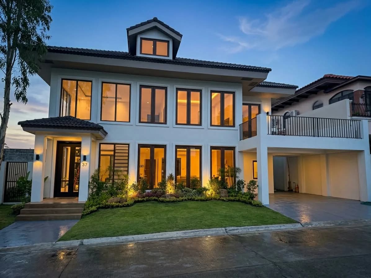 Portofino Heights | 4BR 350sqm House & Lot for Sale in Las Piñas City