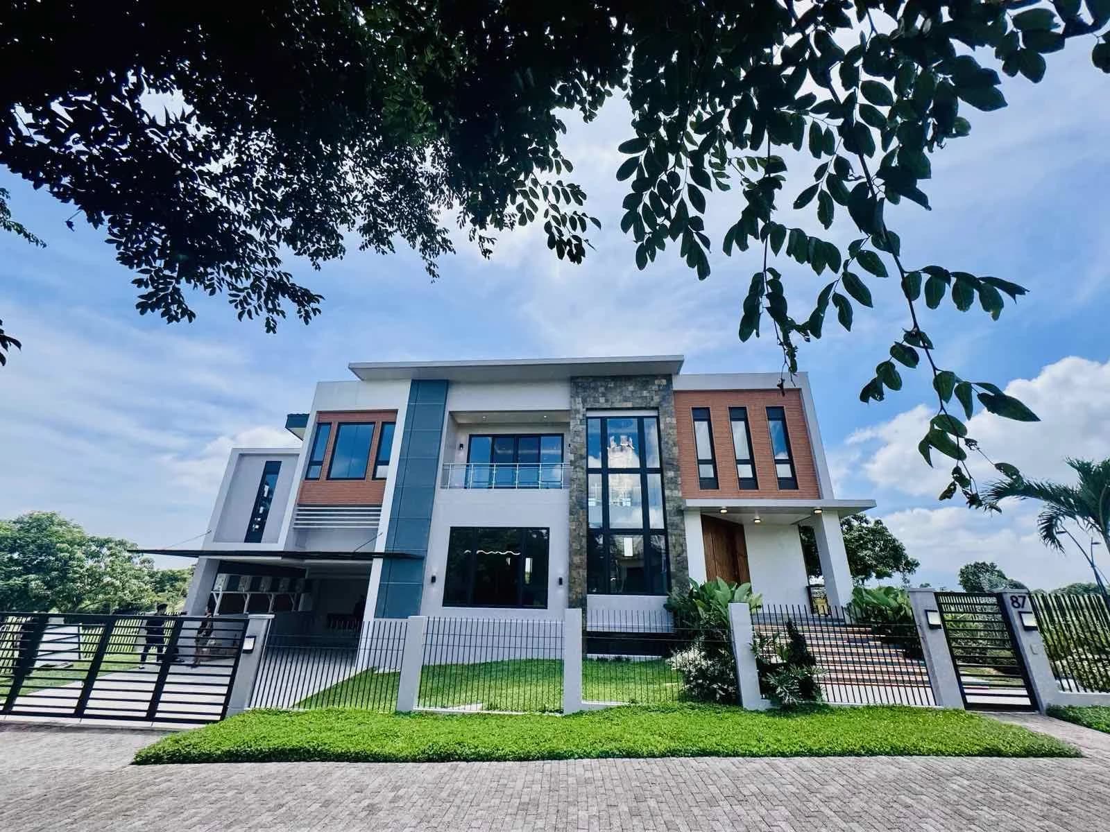 Riomonte Nuvali | 8BR 730sqm House & Lot for Rent in Laguna