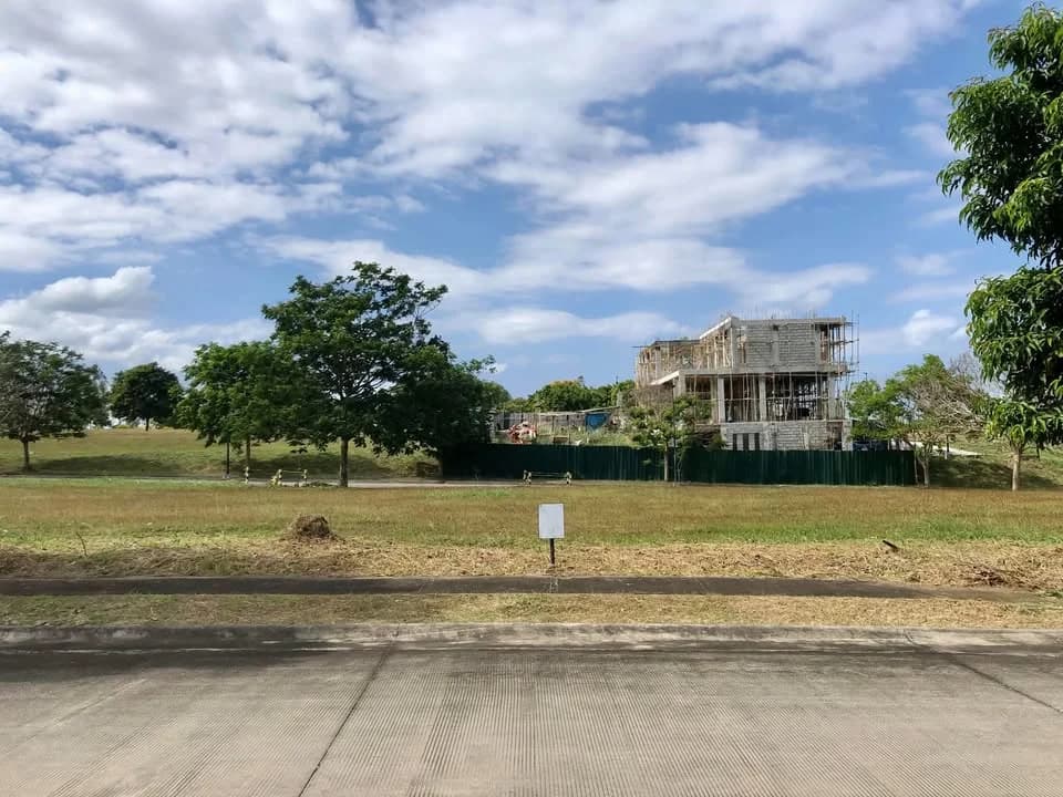 Lumira | Lot for Sale in Laguna