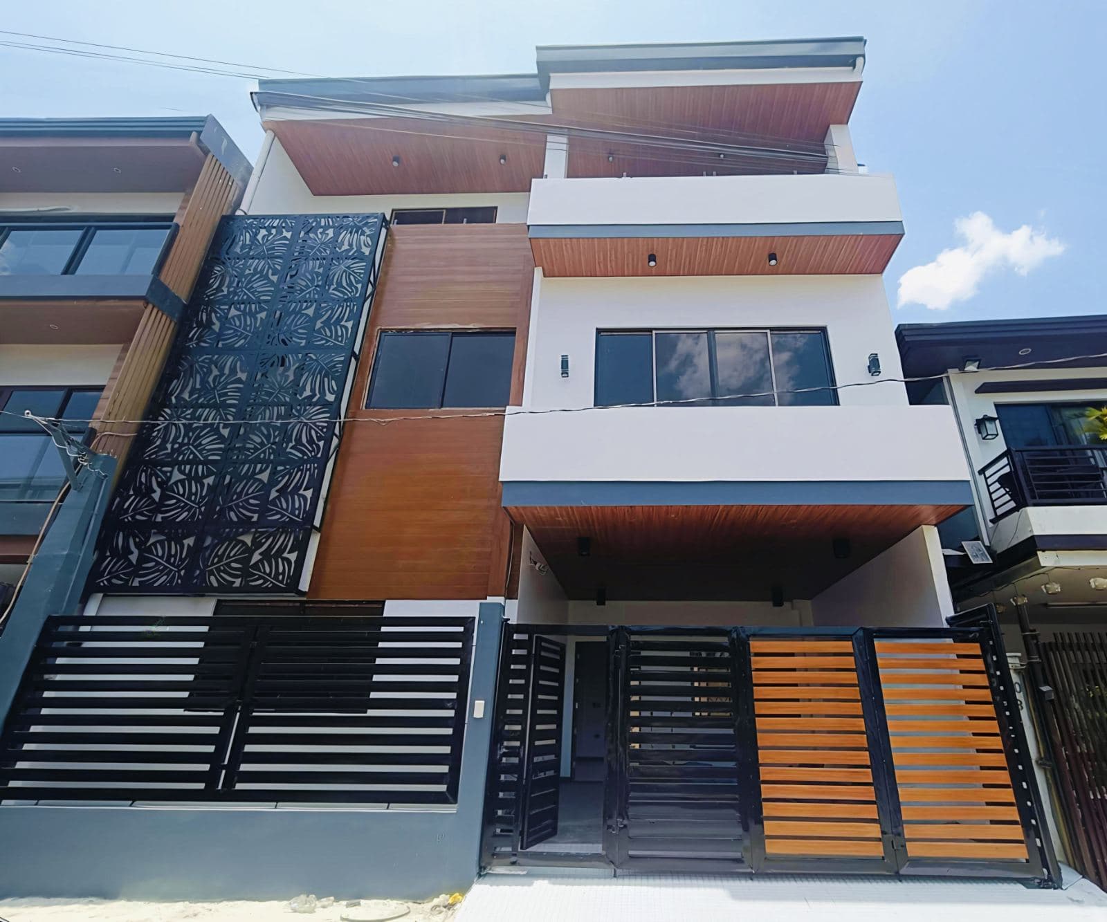 Modern Brandnew House and Lot for Sale in Greenwoods Pasig Phase 7-MD