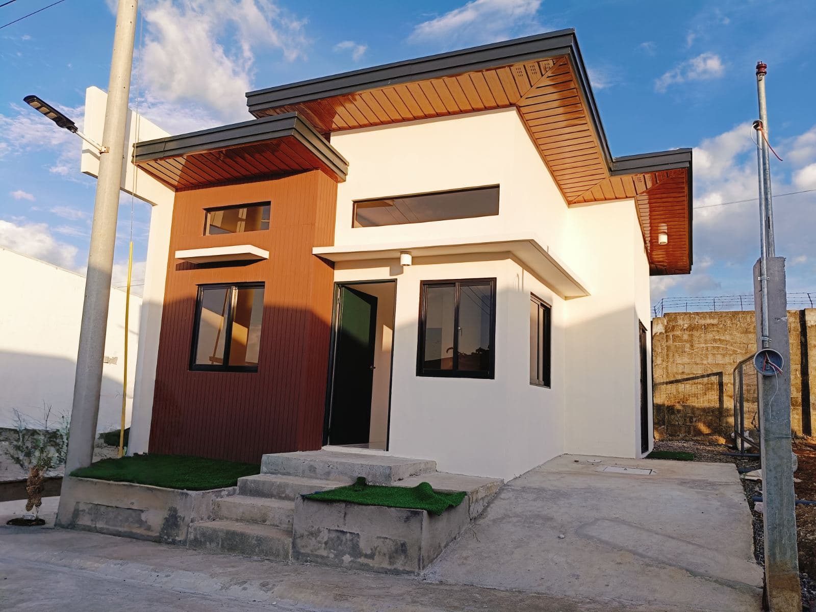 FOR SALE! Pre Selling 2BR 39.25sqm FA House & Lot w/ High Ceiling in Brgy Vista Alegre Bacolod-AP