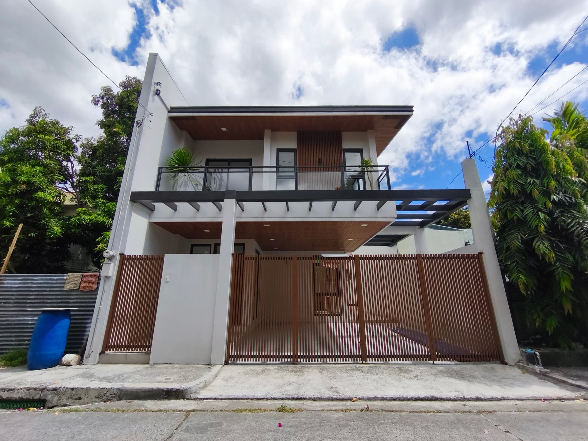 Modern Brandnew 2Storey House and Lot for Sale in Greenwoods Pasig-MD