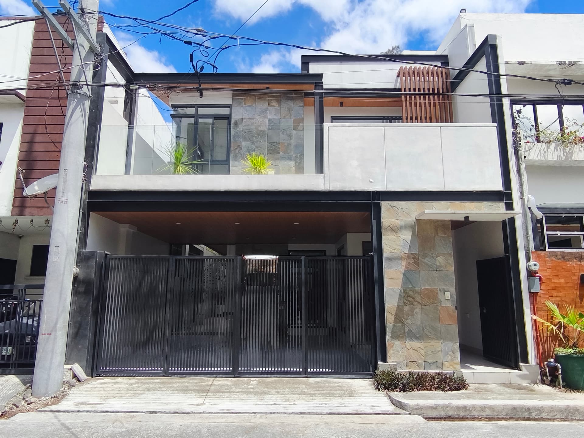 Brandnew Modern 2 Storey House and Lot for Sale in Greenwoods Pasig-MD