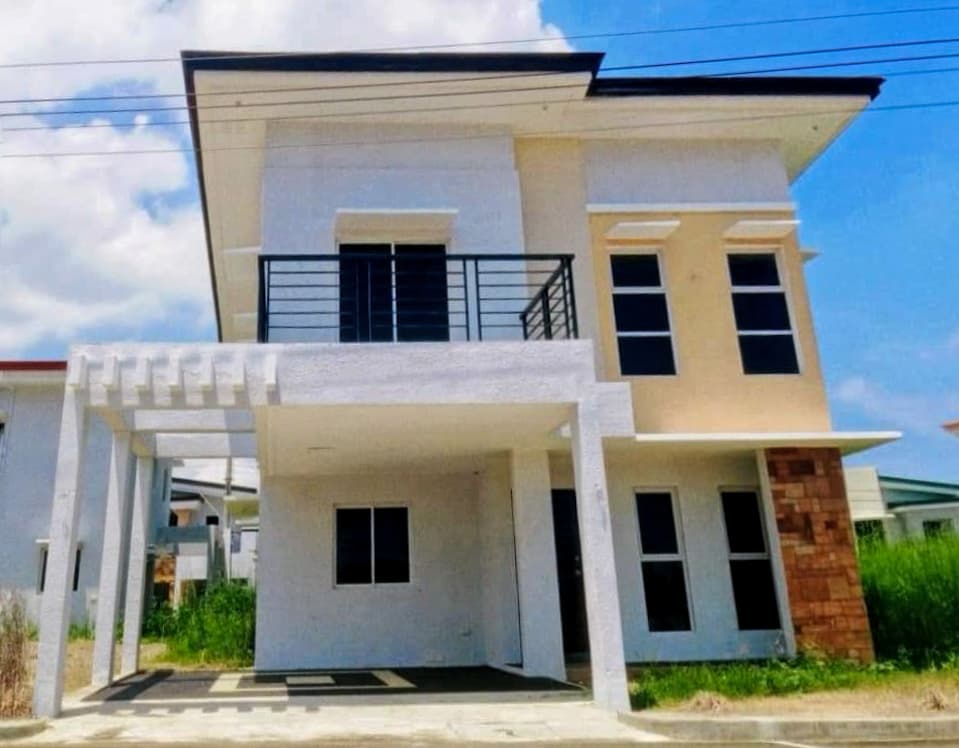FOR SALE! House & Lot in Brgy Bata/Mandalagan 4BR Bacolod-AP