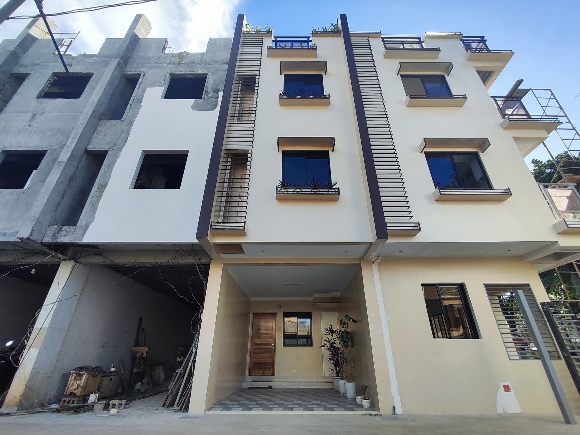 3BR 153sqm Townhouse for Sale in Antipolo RG