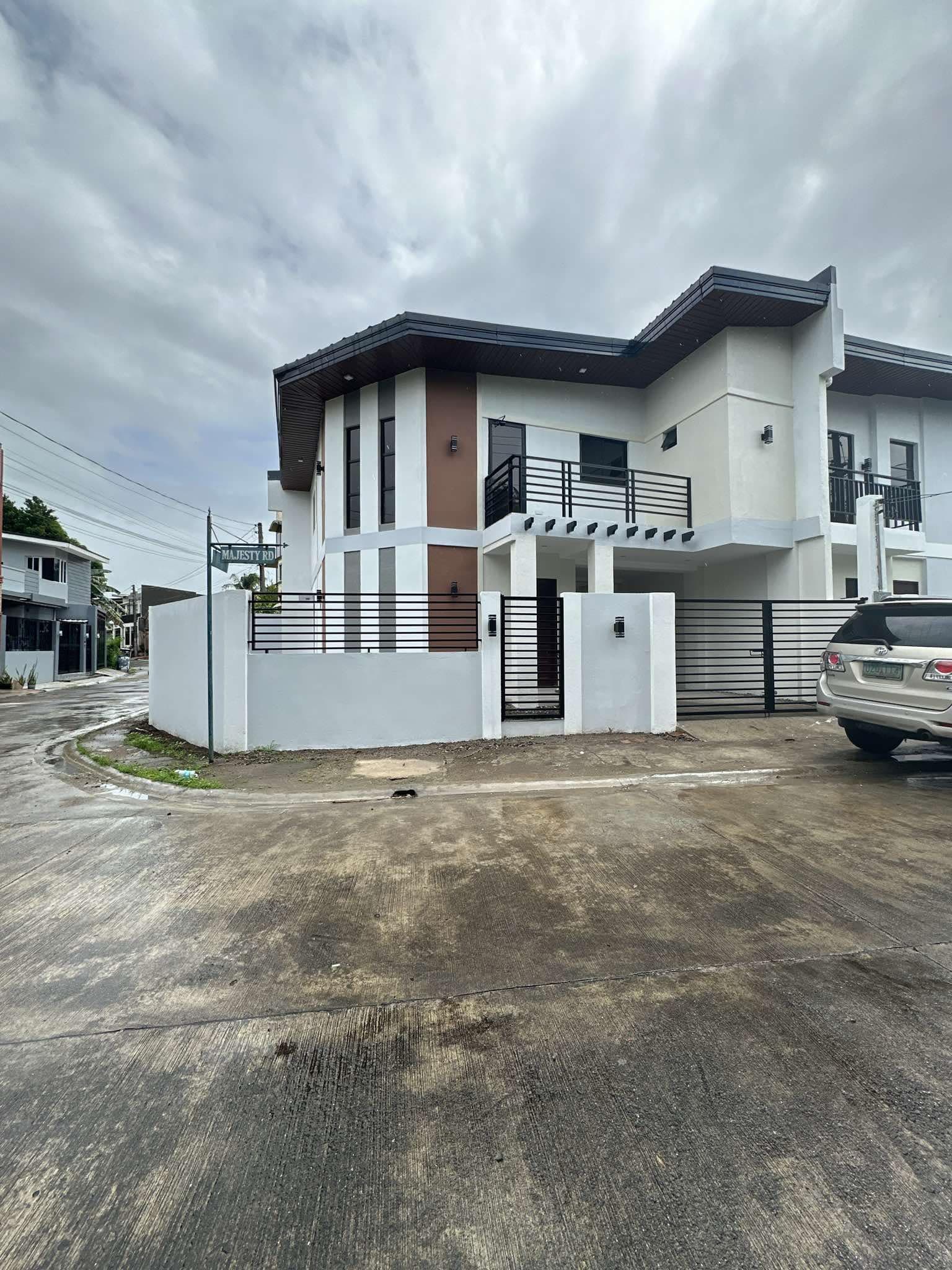 FOR SALE! RFO 4BR w/ 100sqm FA House & Lot for Sale in Bacolod-AP