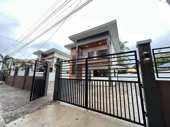 FOR SALE! House and Lot RFO w/ 4Bedrooms 2-Storey in Brgy Villamonte-AP