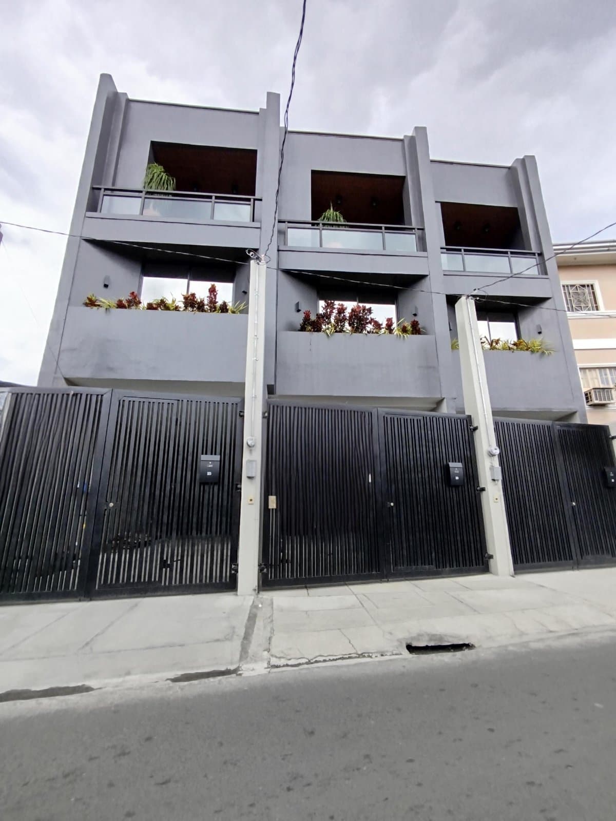 Elegant Three Storey Townhouse for Sale in Better Living Paranaque 2 Carport - JB