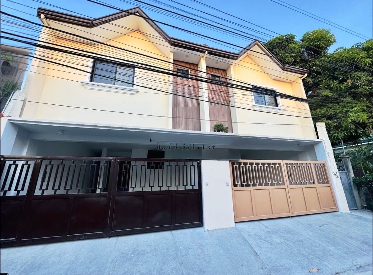 Near Saudi Arabia Townhouse for Sale in Better Living Paranaque Ready for Occupancy - JB