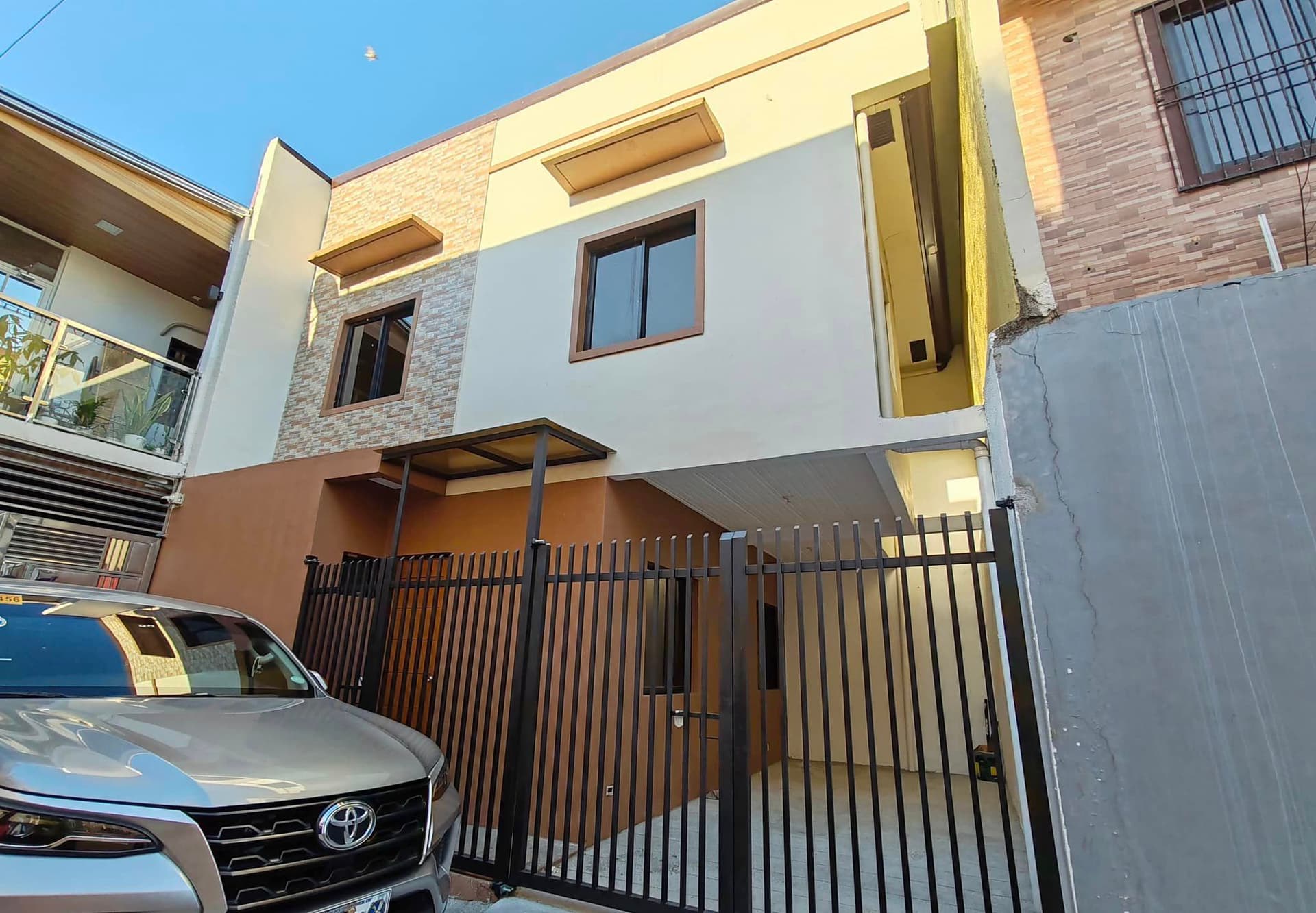 Quezon City Rent To Own Townhouse near SM Fairview -AJCF