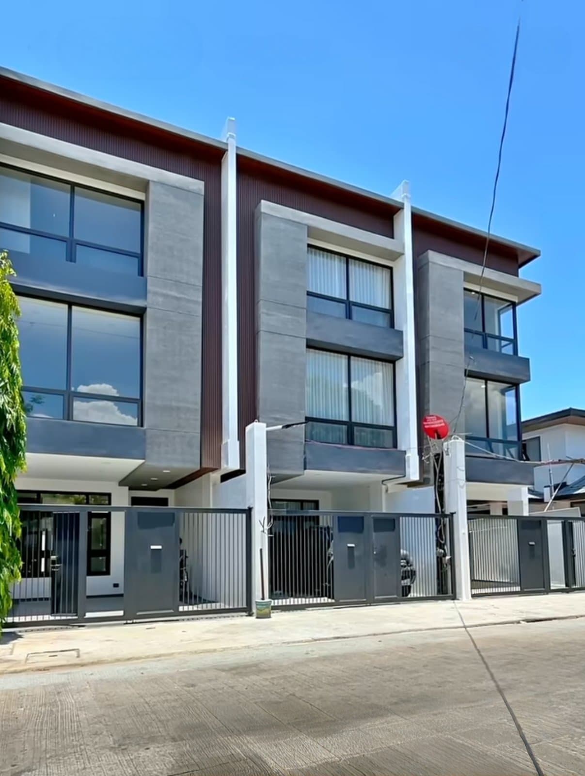 Modern 3Storey Townhouse for Sale in Taguig very near to Mckinley-MD