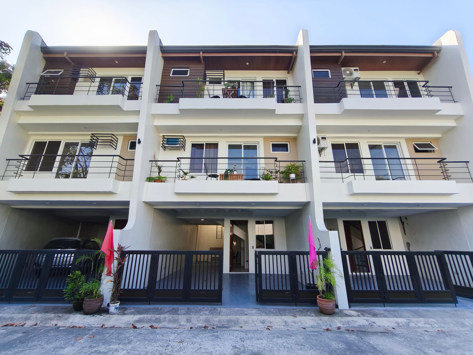 Modern 3Storey Townhouse for Sale in Merville Park Village Paranaque-MD