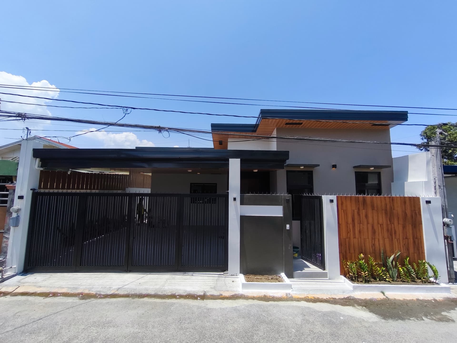 2 Carport Bungalow House and Lot for Sale in Pilar Village Las Pinas - JB