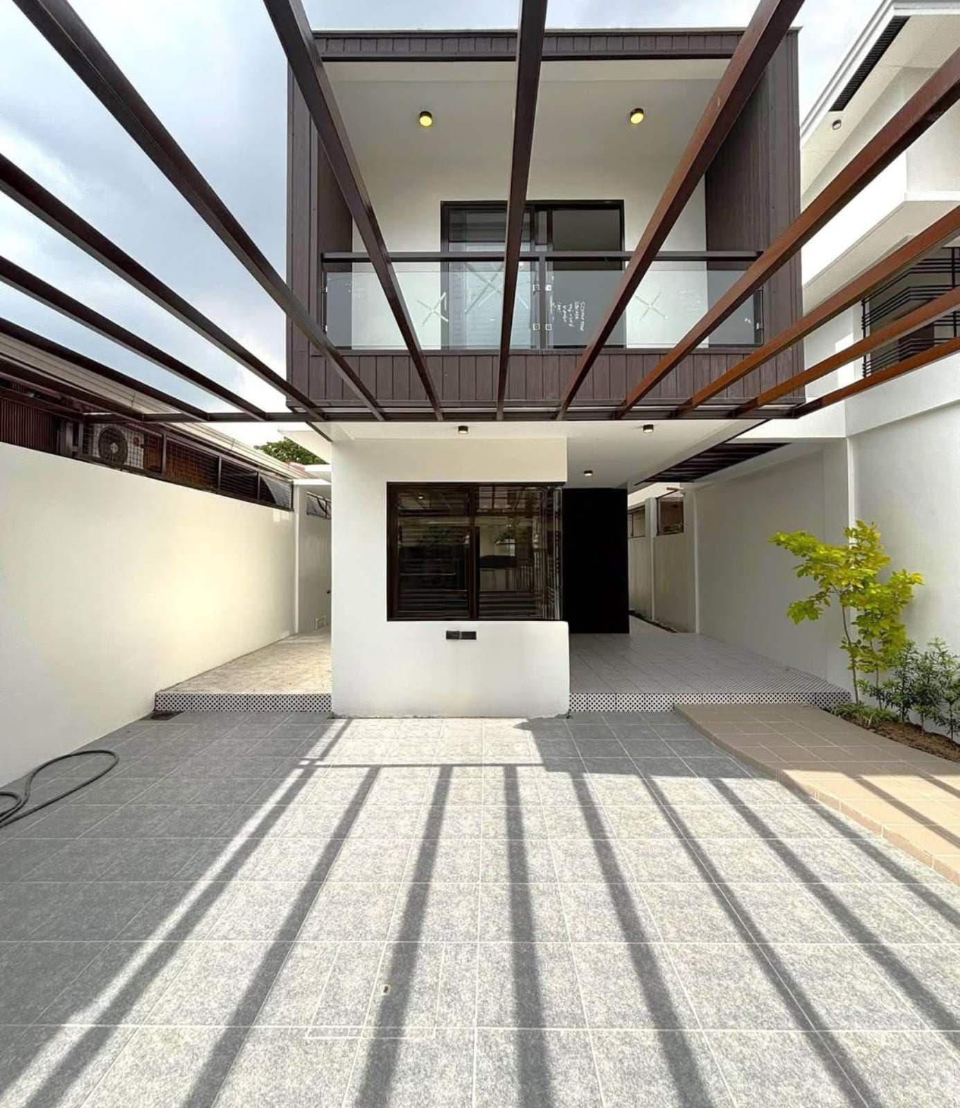 Elegant Modern House and Lot for Sale in Betterliving very near to Skyway-MD