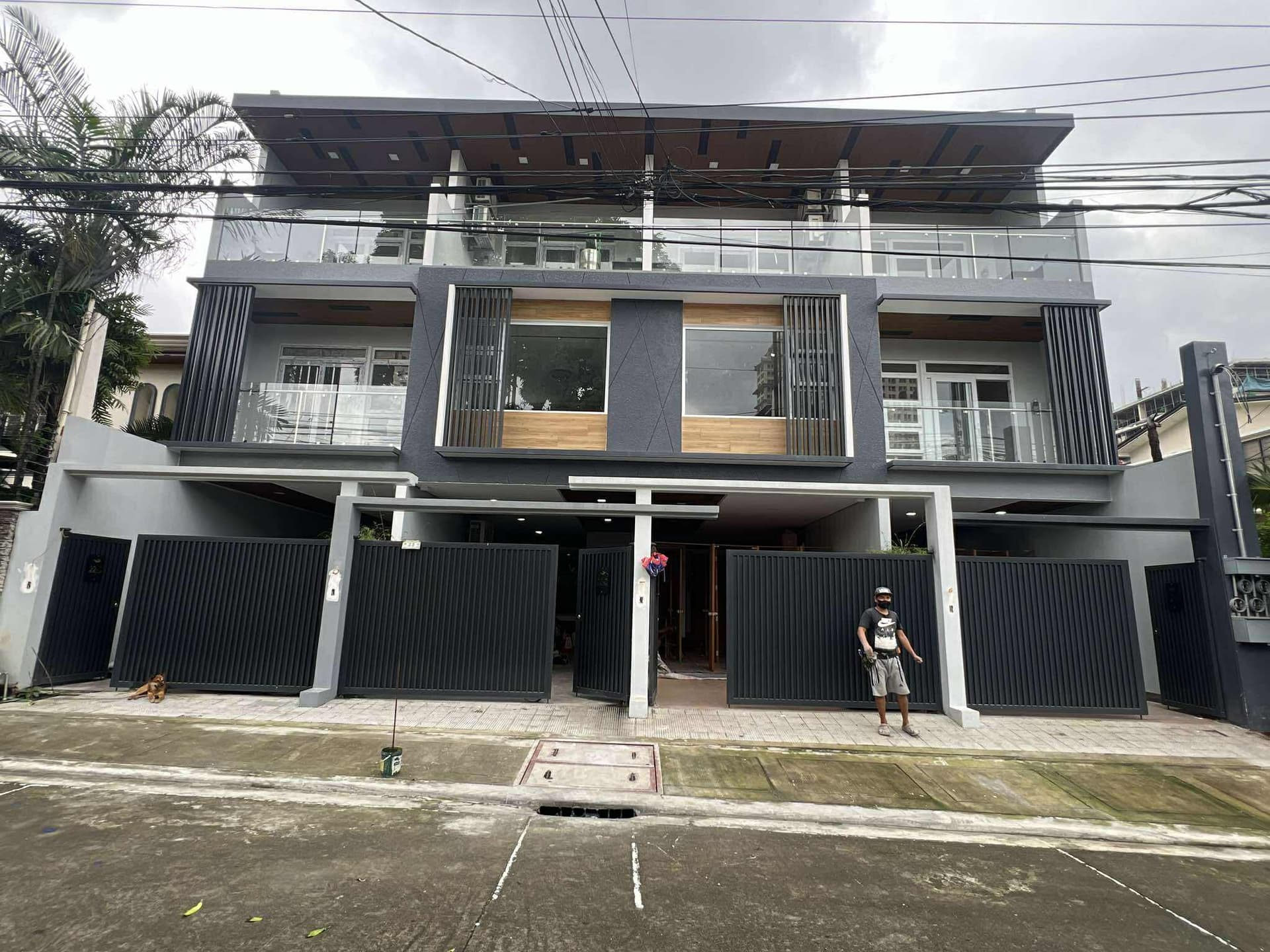 For Sale! Brandnew 5 Bedroom Townhouse in Diliman Quezon City -AJCQ