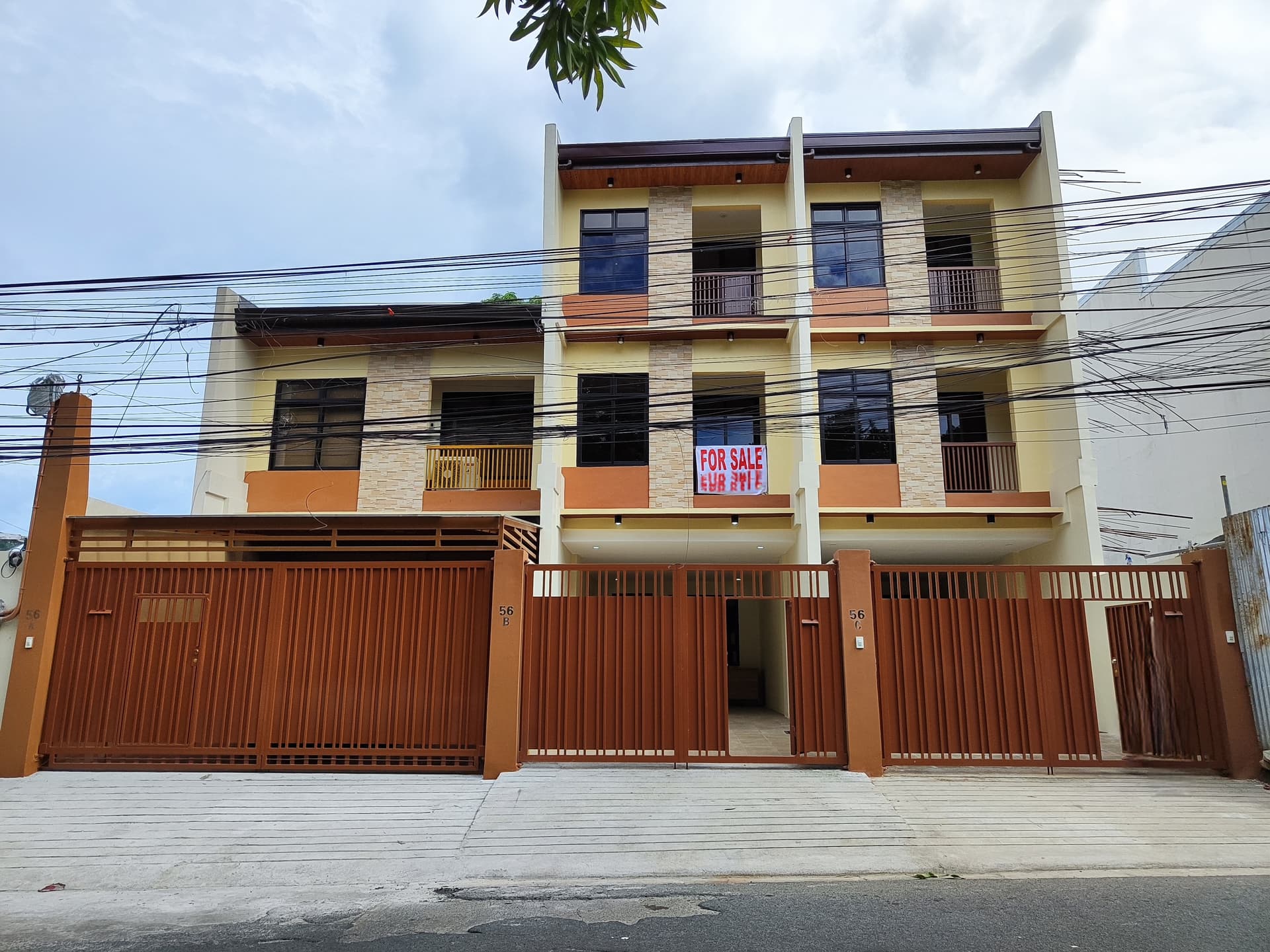 For Sale! 2 Car Garage 4BR Brandnew Townhouse in Sanville Subd QC 19M -AJCQ