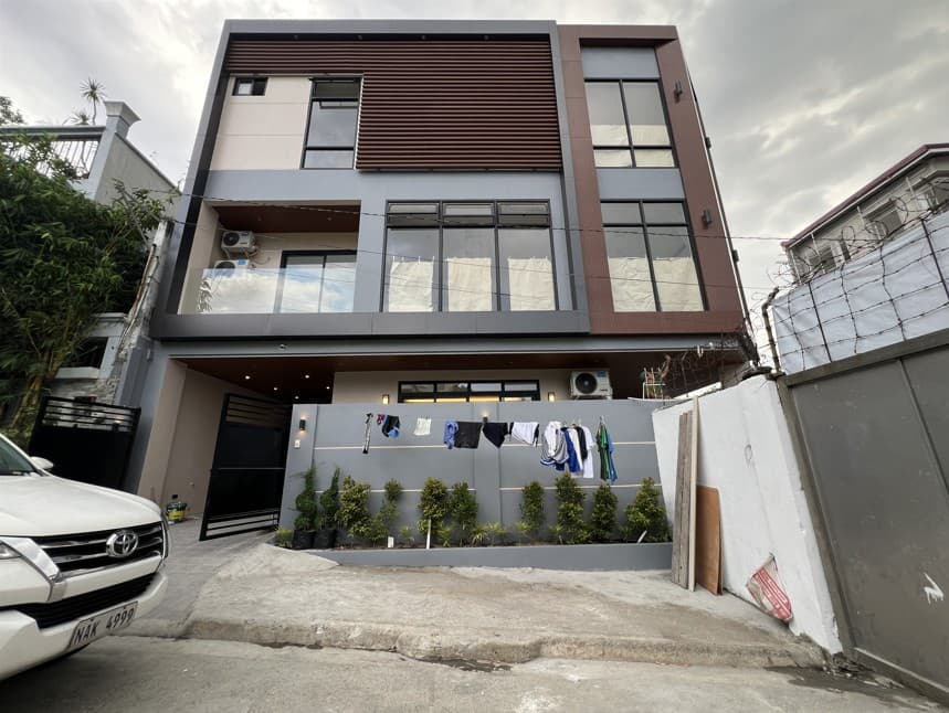 For Sale! Culiat Quezon City House and Lot with 4 Bedroom 3 Car Garage -AJCQ