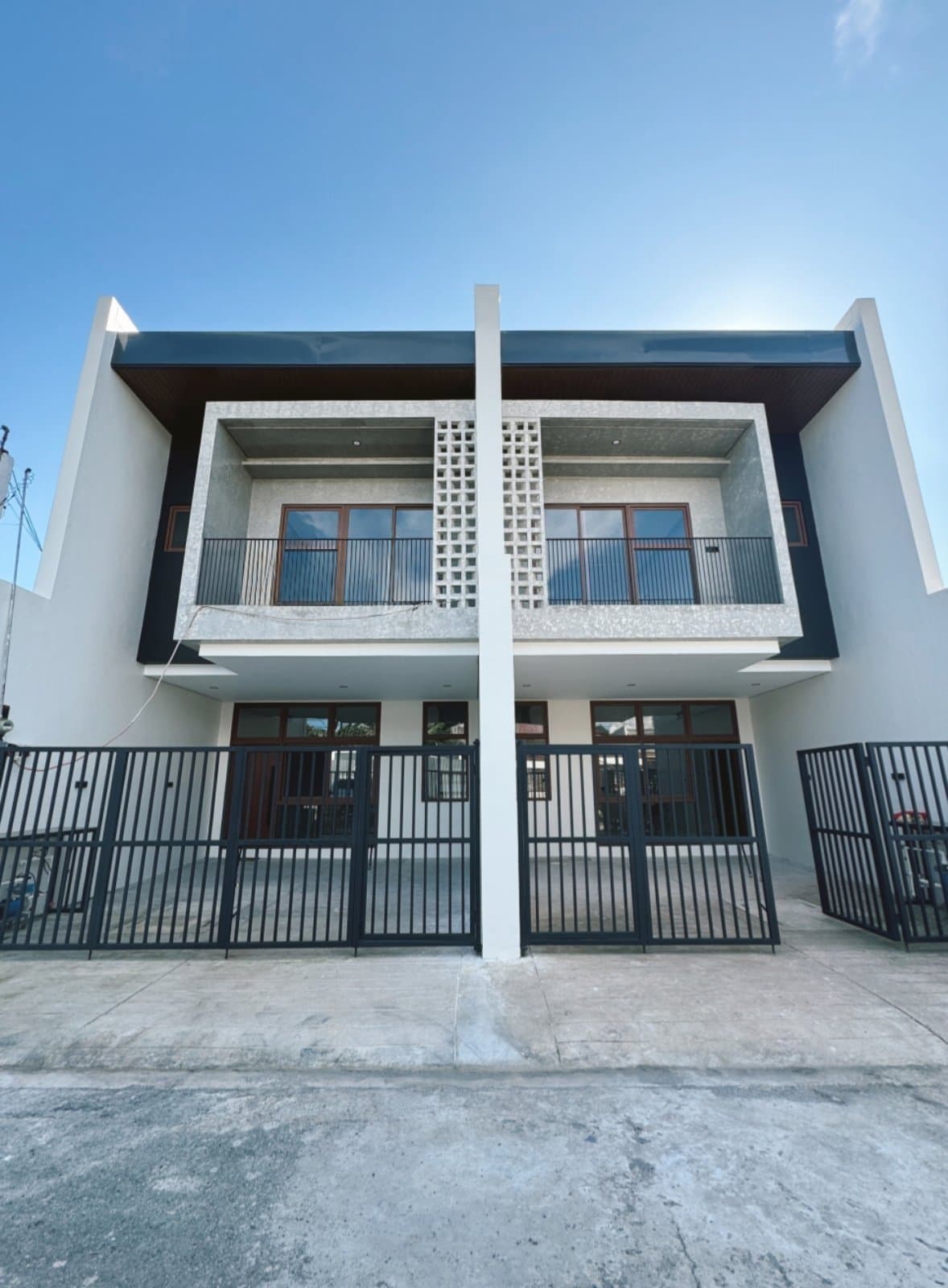 2Storey Modern Duplex Type House & Lot for Sale in Parañaque-MD
