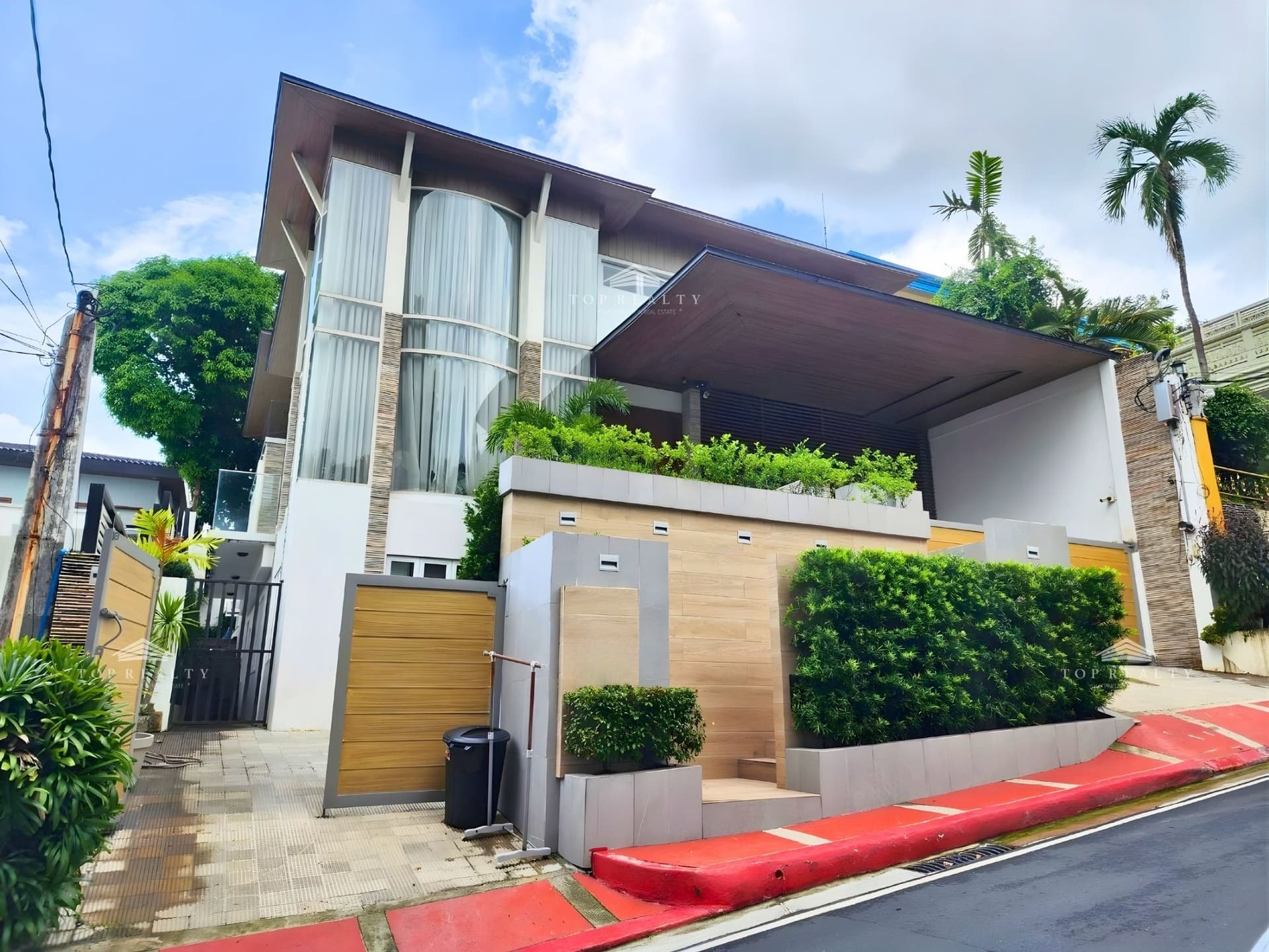 Luxury Semi-furnished House and Lot for Sale in Quezon City at White Plains Subdivision | 3 ½ Storey Home