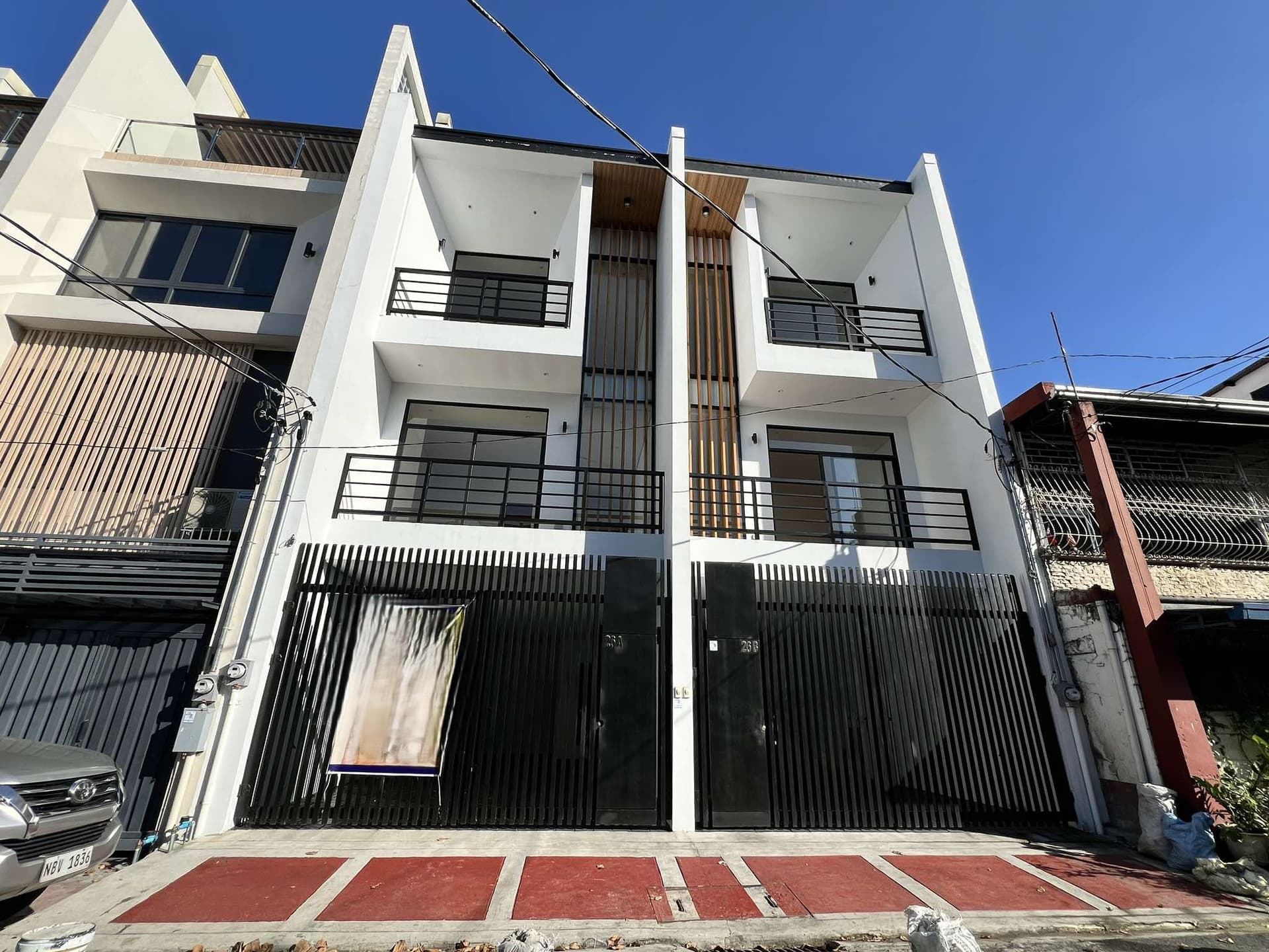 4 BR Townhouse For Sale in Project 2 Quezon City with 2 Car Garage Own Gate, near Anonas SD