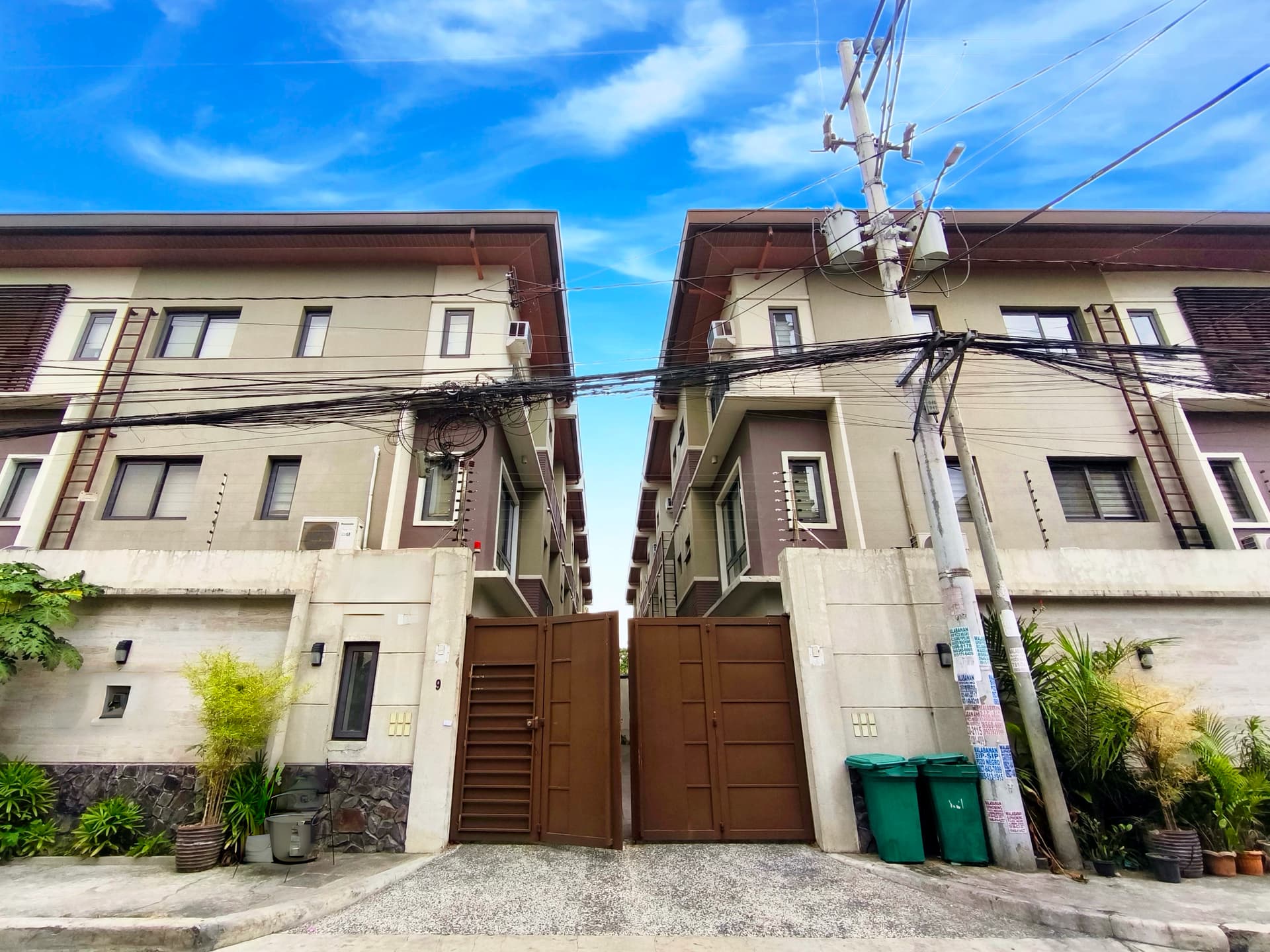 For Sale! Congressional Quezon City Townhouse with 3BR -AJCQ