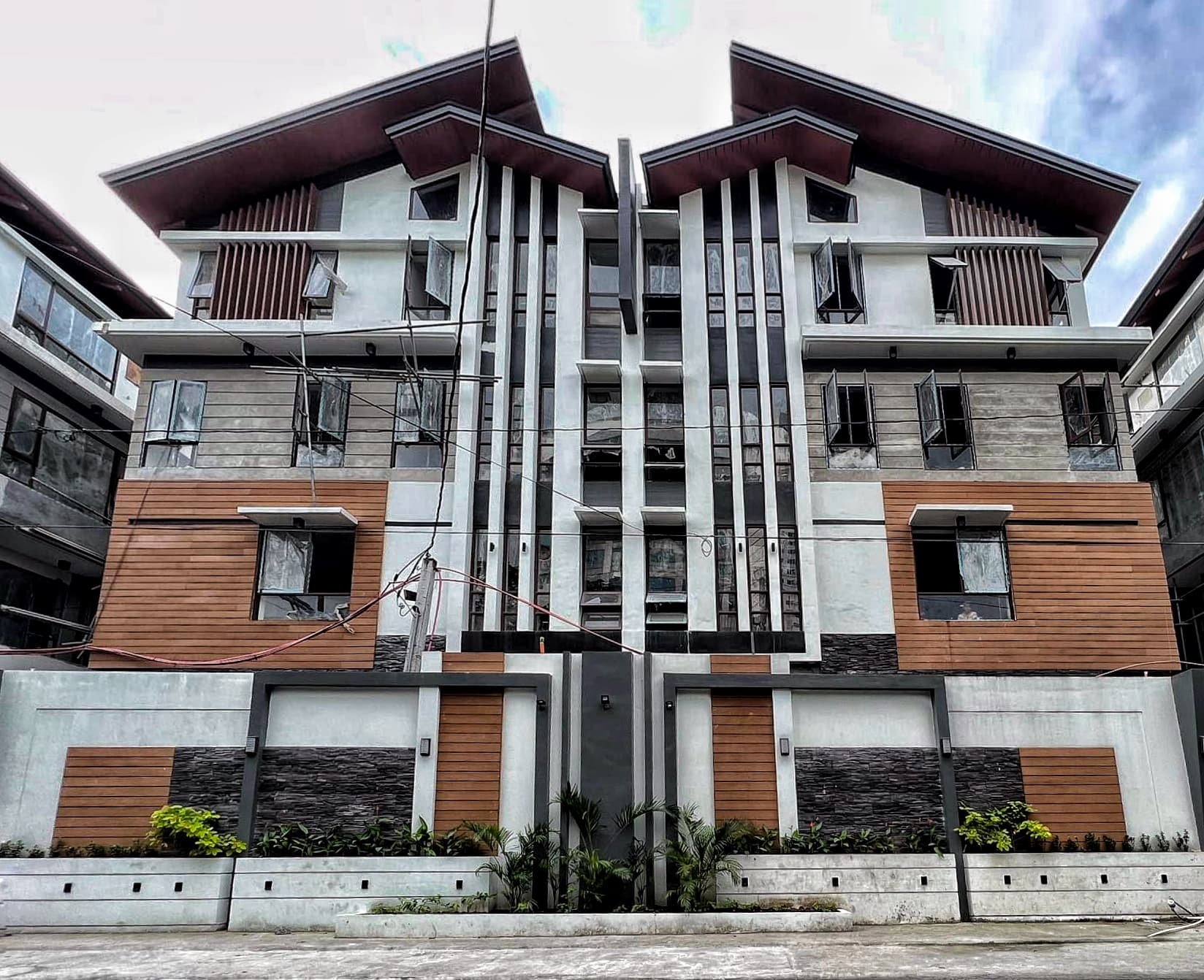 For Sale! San Miguel Manila Townhouse near Malacanang 38.5M -AJCH