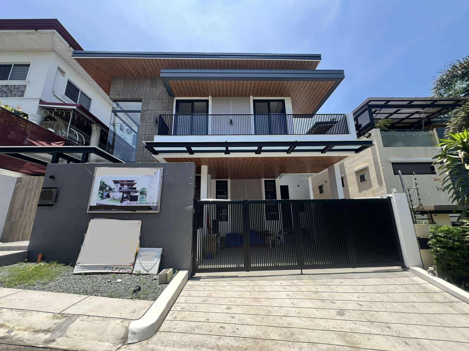 Filinvest Heights Brandnew House and Lot with Swimming Pool For Sale nr Commonwealth Quezon City SD