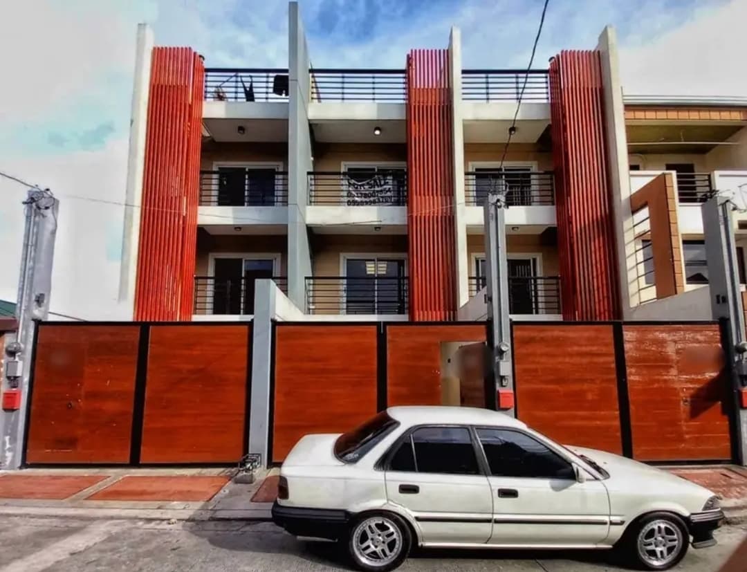 Kamuning Townhouse with Roofdeck For Sale near Tomas Morato Quezon City SD