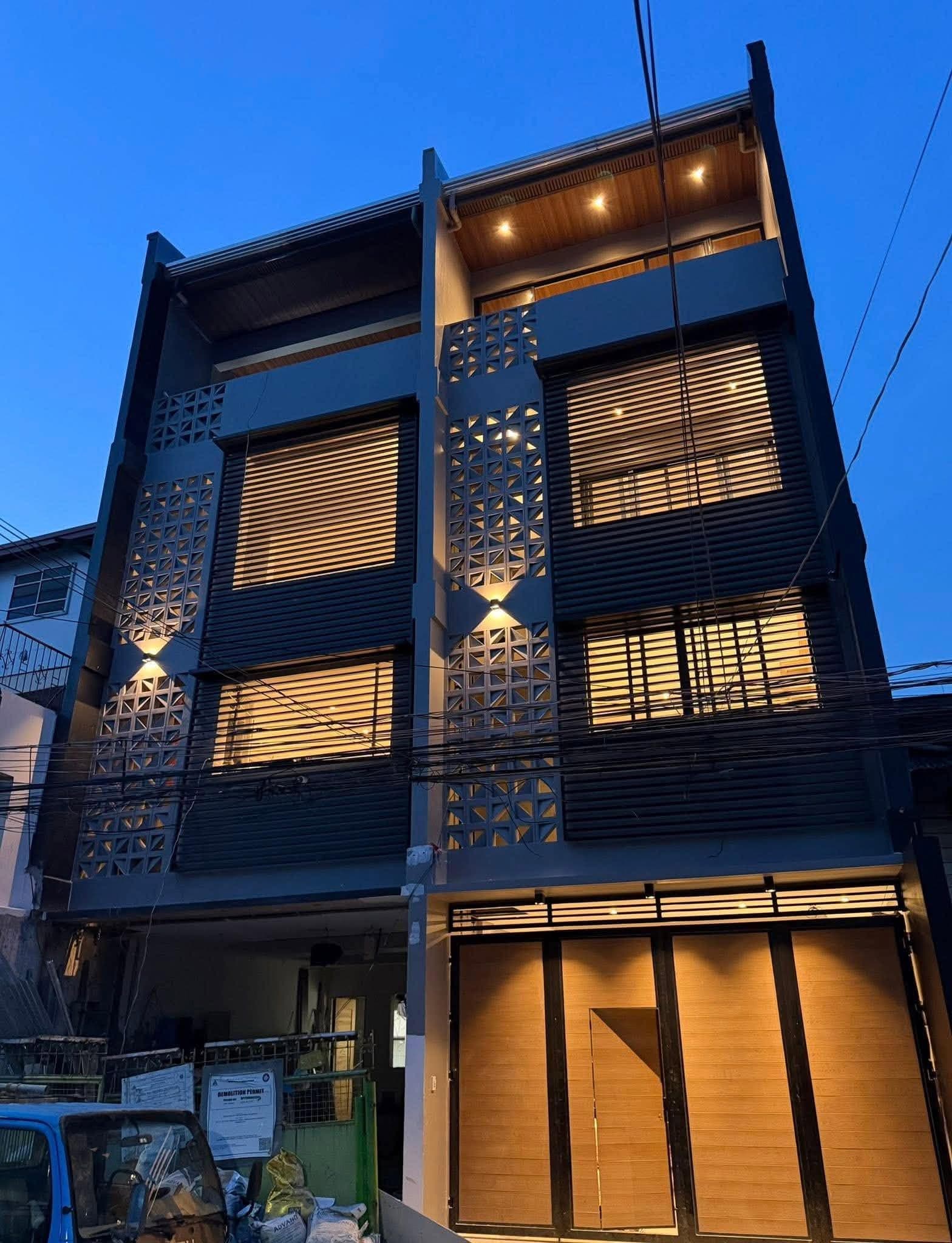Modern Townhouse in La Loma Quezon City Semi Furnished Brandnew Unit near St. Theresa's College, UST, Chinese General Hospital SD