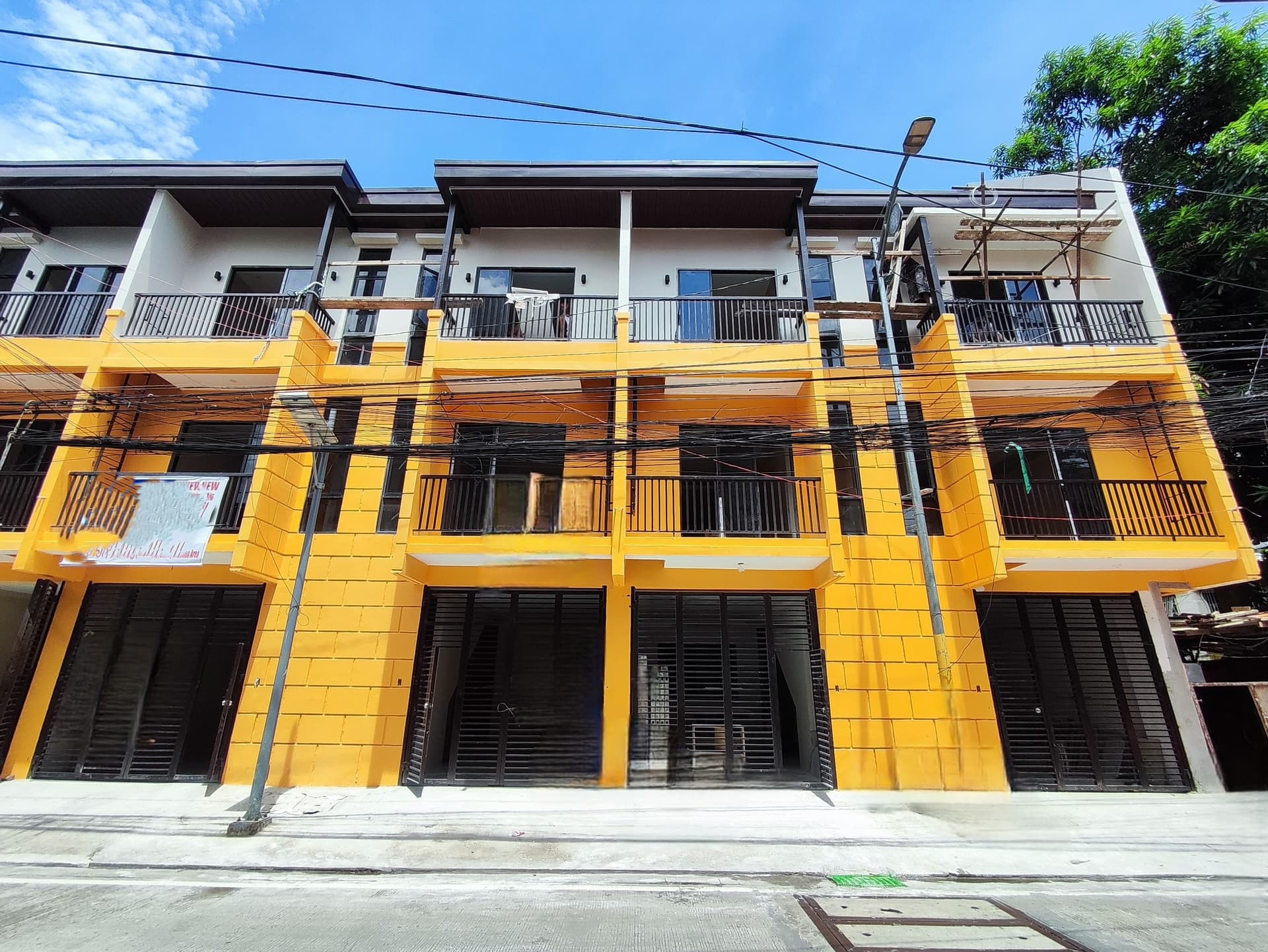 Santa Ana Manila 3 Bedroom Townhouse with Attic For Sale near Makati Circuit SD