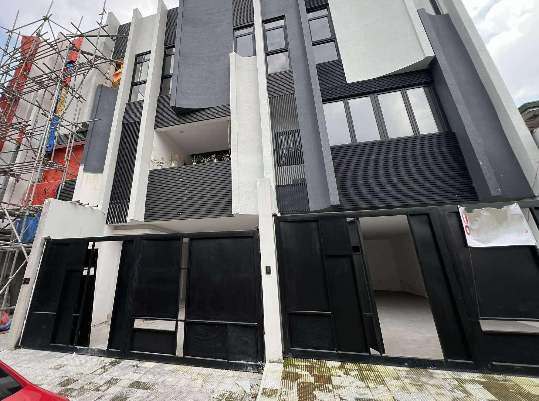 UP Diliman Quezon City For Sale Modern 3 Storey Townhouse 5 Bedrooms near Quezon City Hall RG