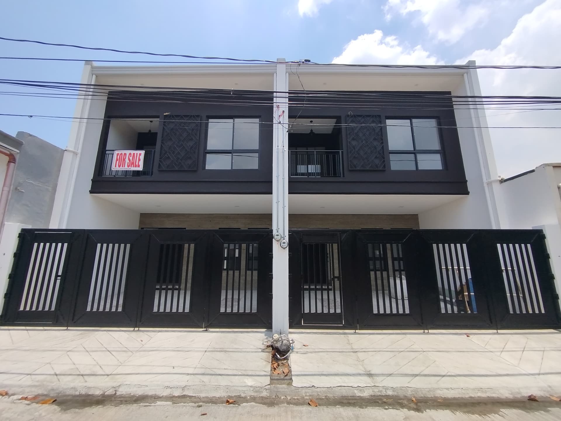 Four Bedrooms House and Lot for Sale in Pilar Village Las pinas-MD