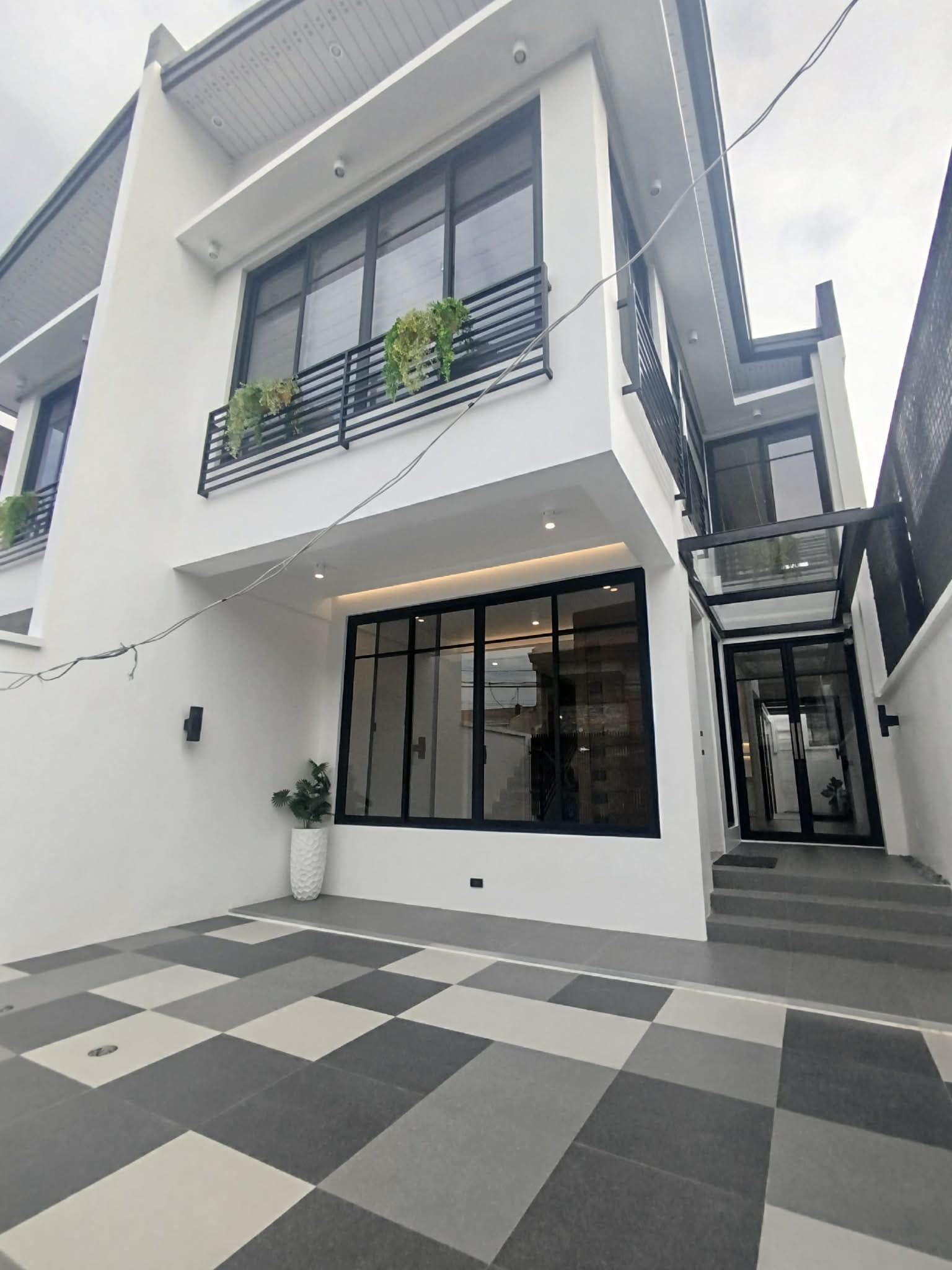 Modern 2 Storey Townhouse For Sale in Concepcion Dos Marikina near Marist School RG