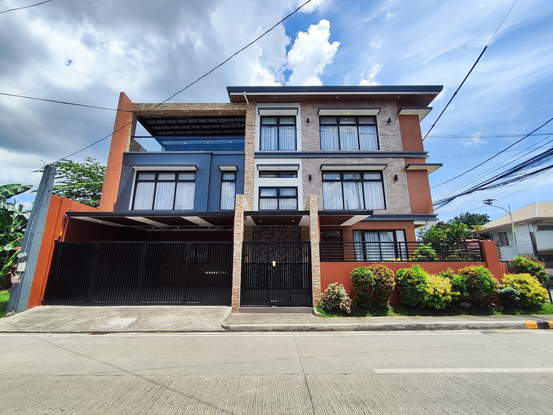 4BR 400sqm House & Lot for Sale in Antipolo