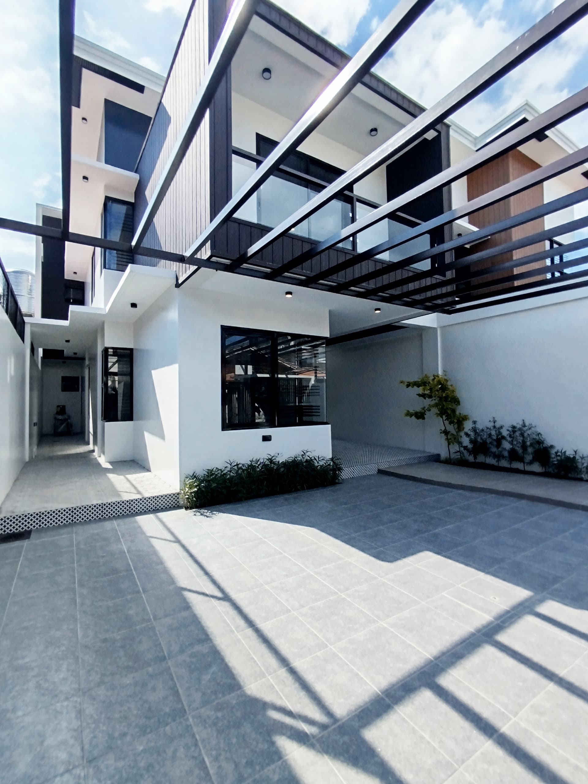 3 Bedrooms For Sale Single Attached in Better Living Paranaque Brandnew - JB