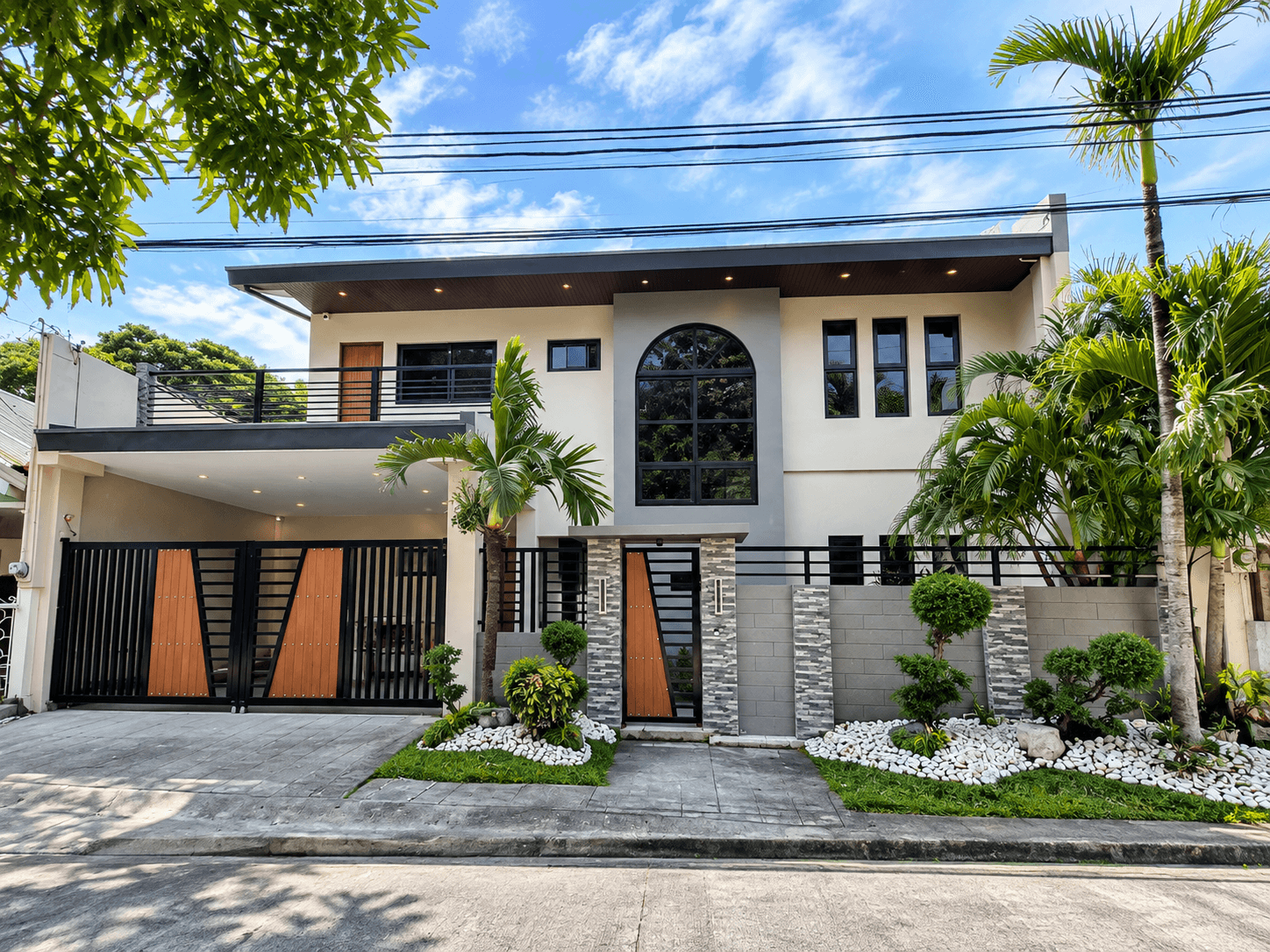 Bf Homes | 4BR 275sqm House & Lot for Sale in ParañAque City