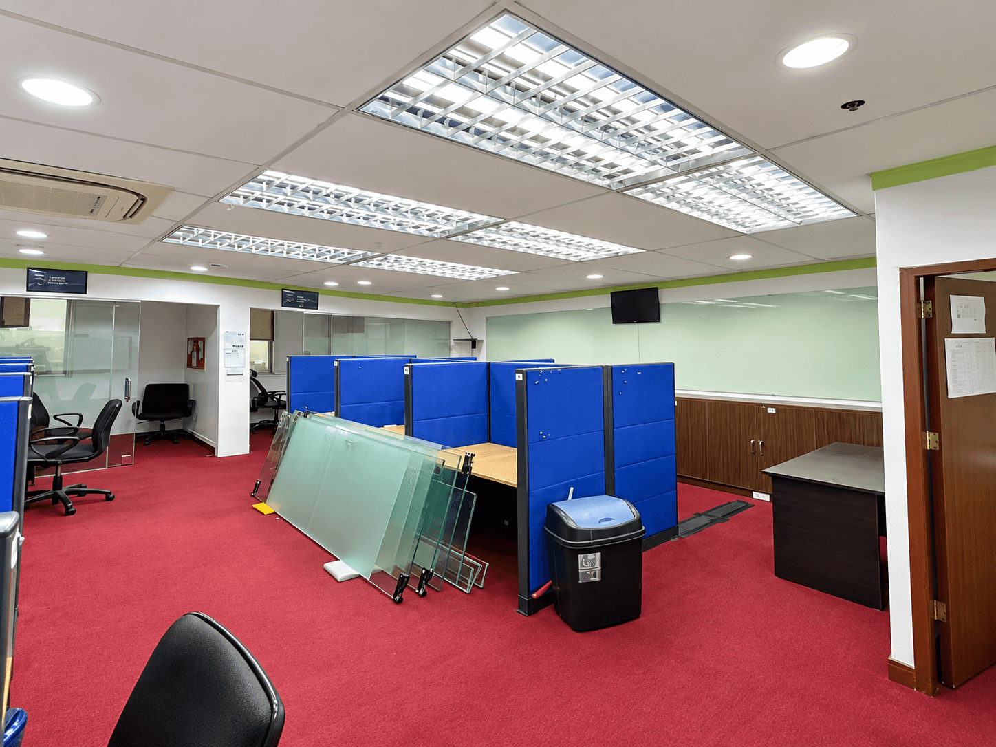 Cyber One Mall | 1BR 61sqm Office Space for Sale in Quezon City