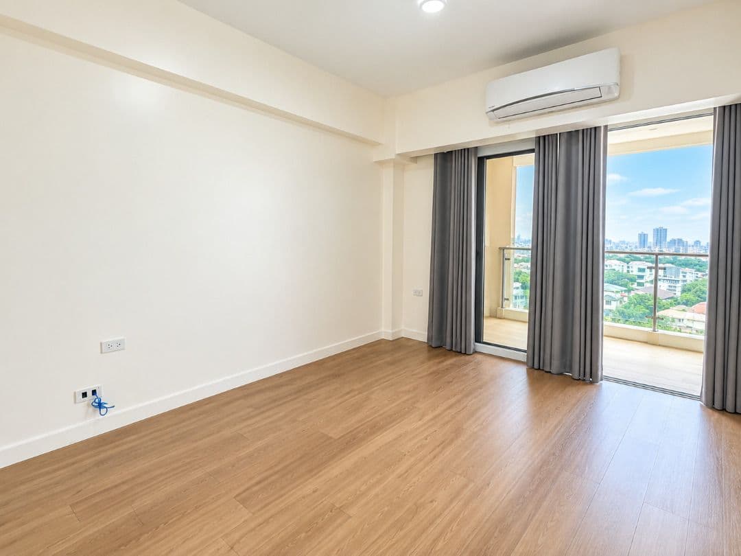 Oak Harbor Residences | 2BR Condo for Sale in Parañaque