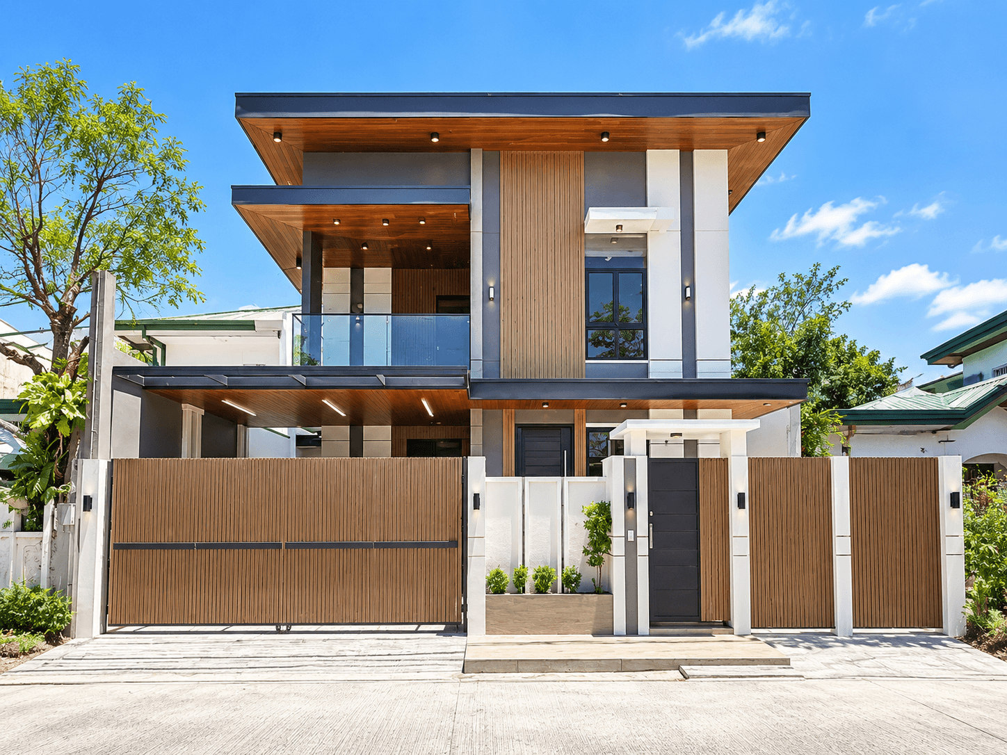 Bf Homes | 5BR 228sqm House & Lot for Sale in ParañAque City