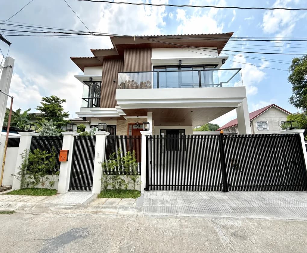 Eastville | 5BR 385sqm House & Lot for Sale in Rizal