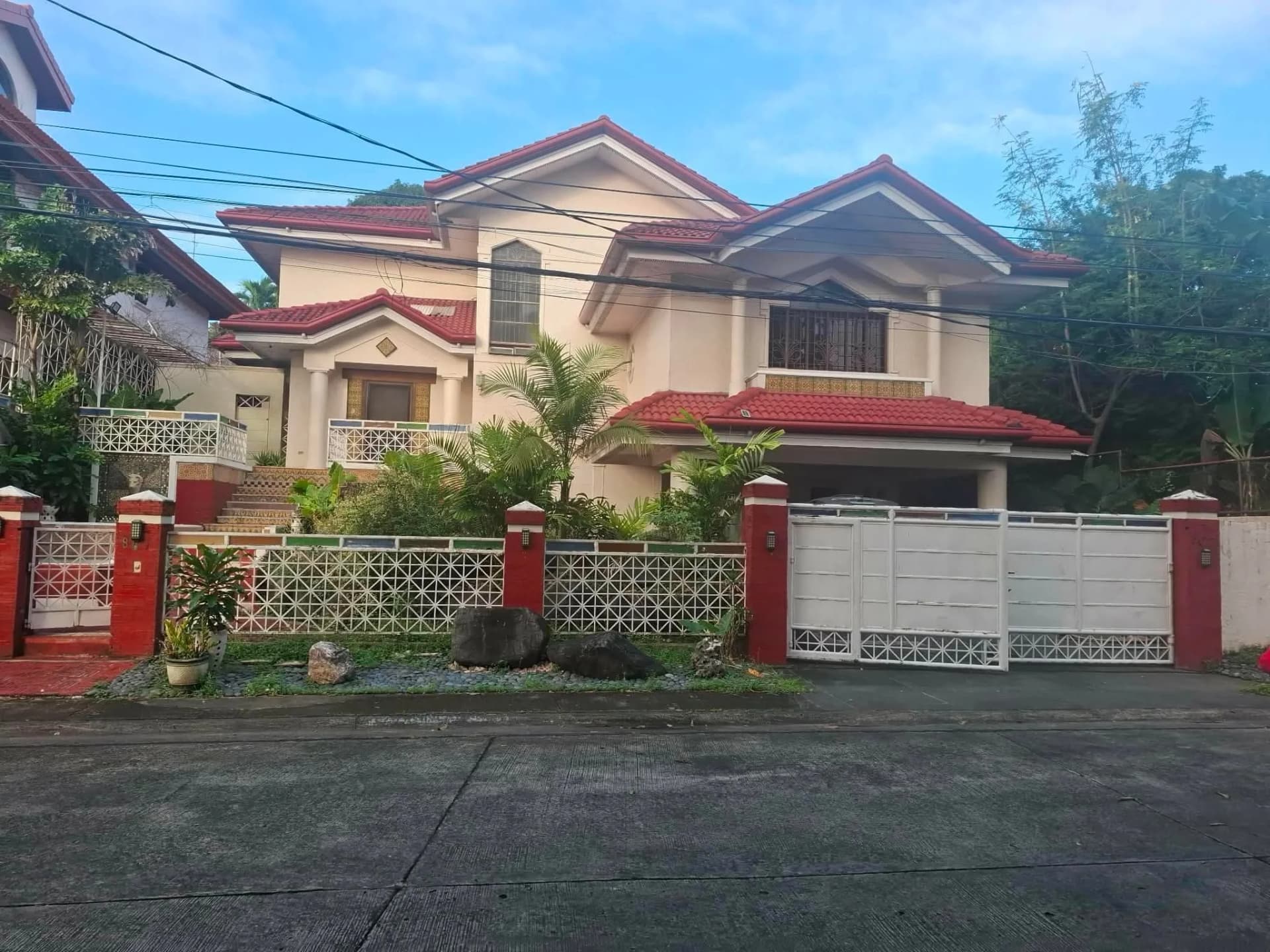 Ayala Alabang Village | 7BR 441sqm House & Lot for Sale in Muntinlupa City