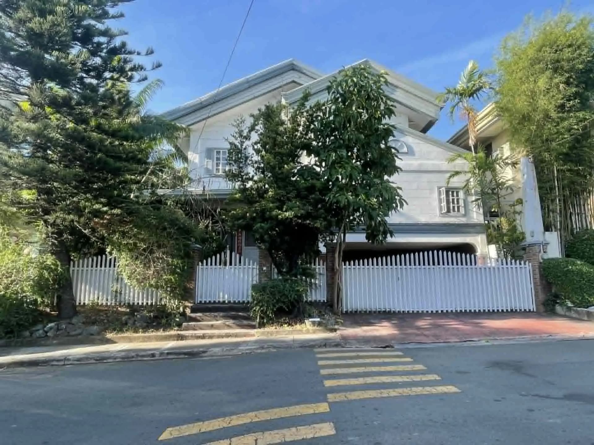 Alabang Hills Village | 6BR 280sqm House & Lot for Sale in Muntinlupa City