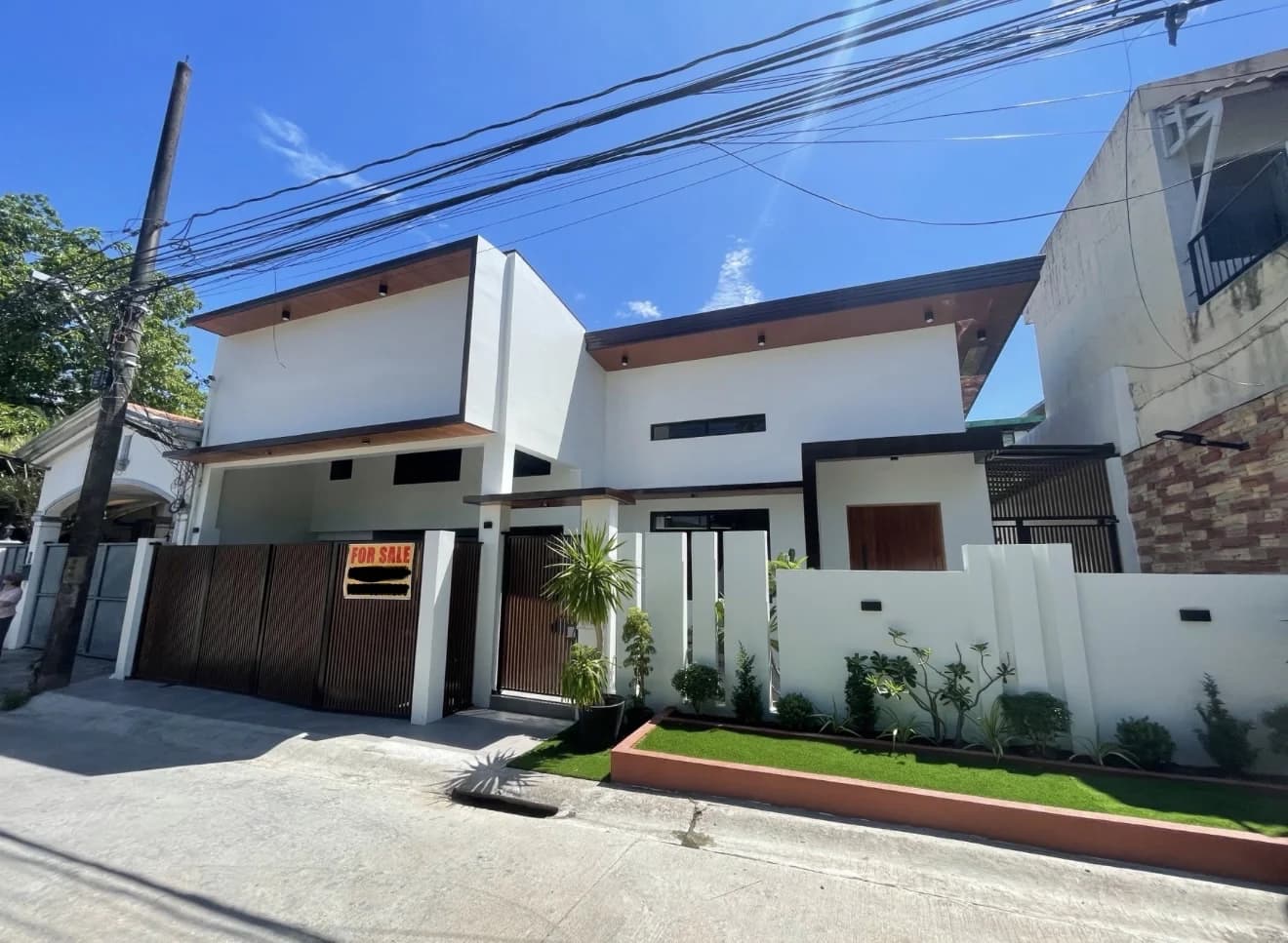 Bf Homes Bungalow | 4BR 240sqm House & Lot for Sale in Parañaque City