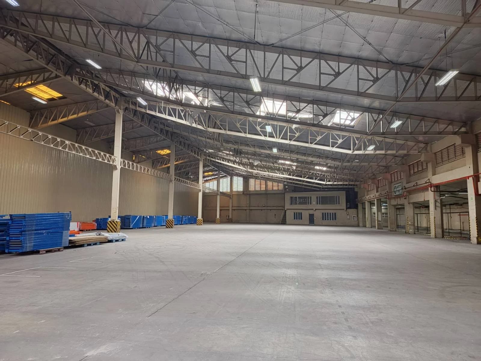 Paranaque Warehouse | 5095sqm Warehouse for Rent in Parañaque City