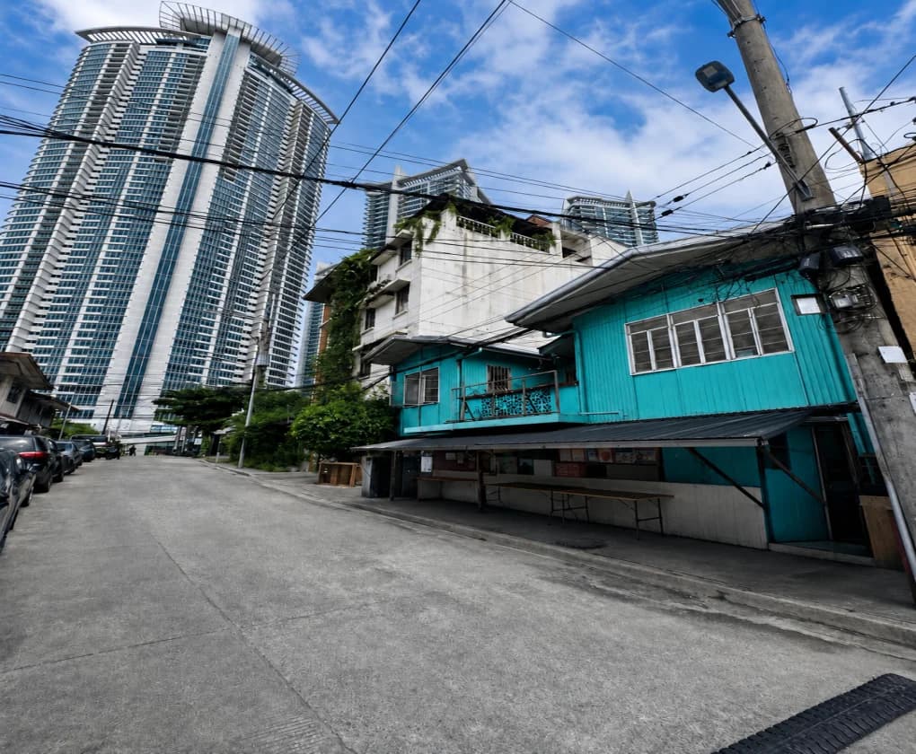 House And Lot At Rosal Street | House & Lot for Sale in Makati City