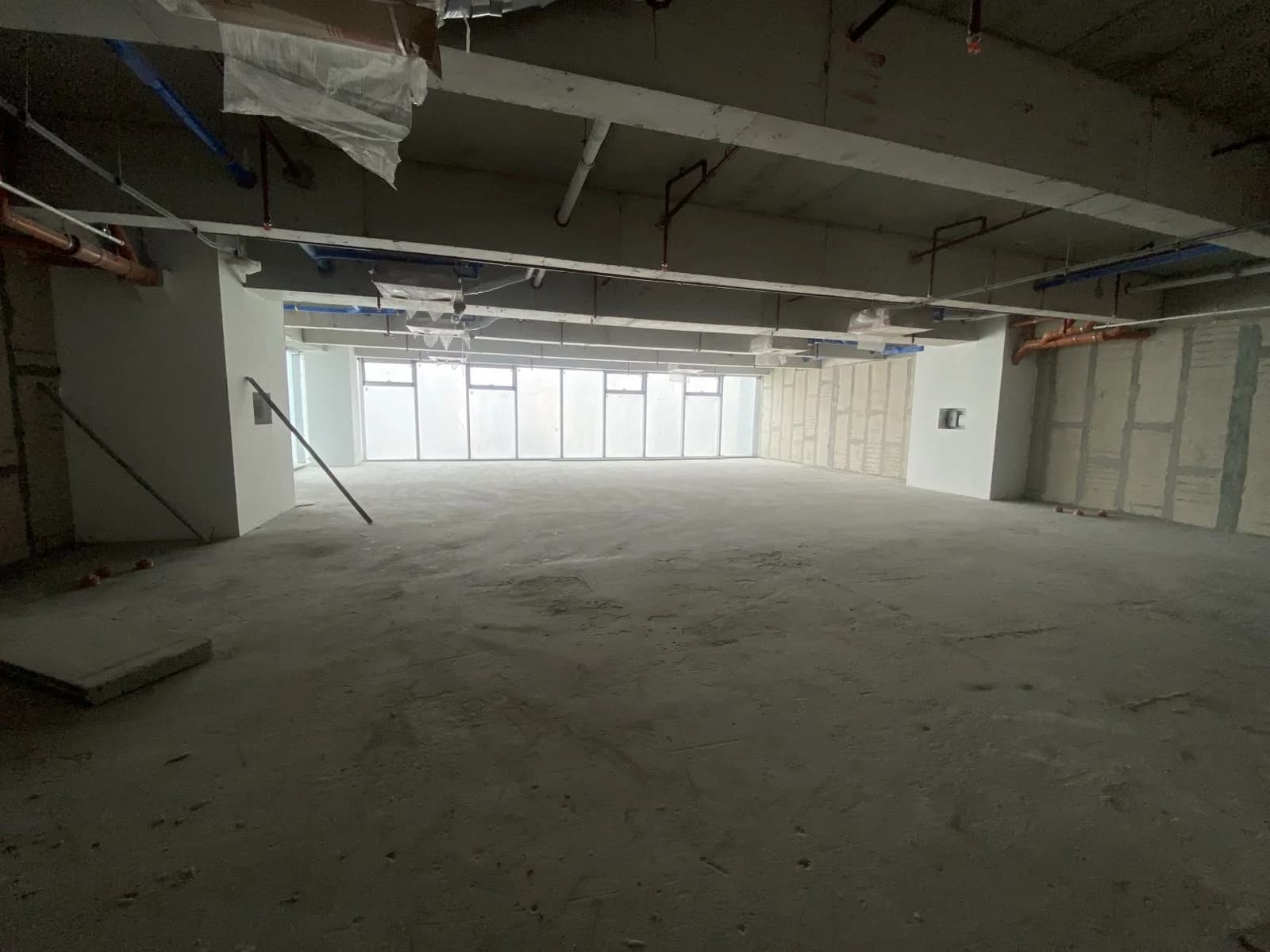 Triump Square Buendia | 235sqm Office Space for Sale in Pasay City