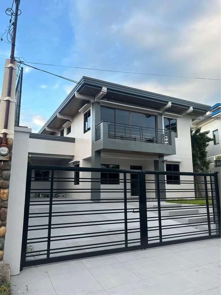 Southbay Gardens Village | 4BR 300sqm House & Lot for Sale in Parañaque City
