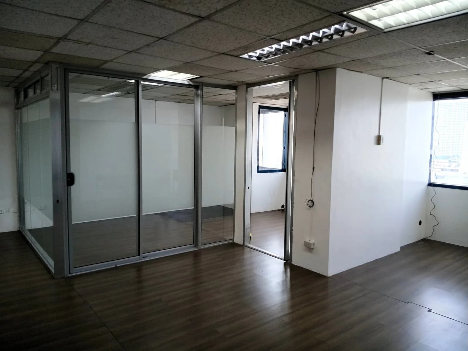 West Trade Center | 35sqm Office Space for Rent in Quezon City