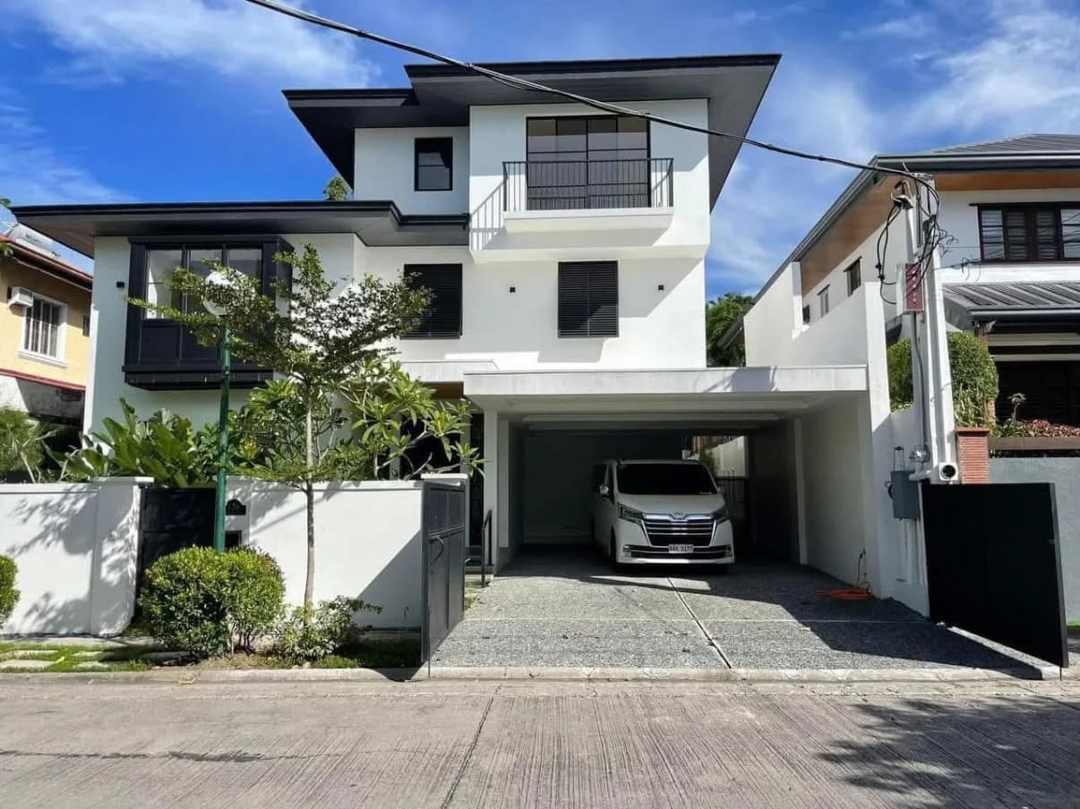 Ayala Alabang Village | 4BR 560sqm House & Lot for Sale in Muntinlupa City